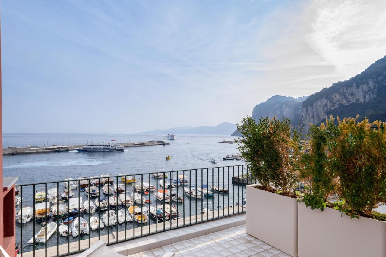 Capri Marina Suite Exterior photo