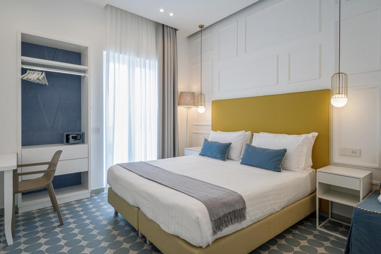 Capri Marina Suite Exterior photo