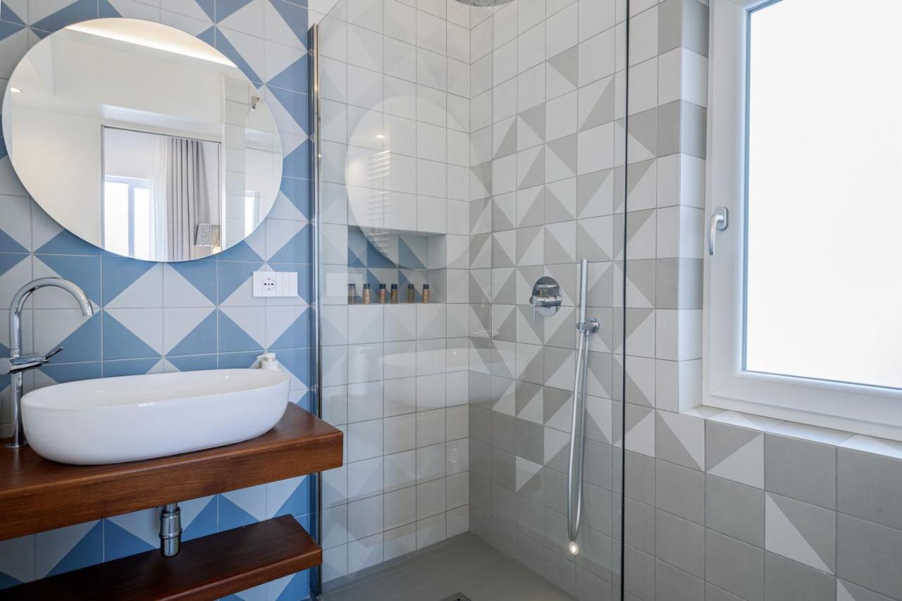 Capri Marina Suite Exterior photo